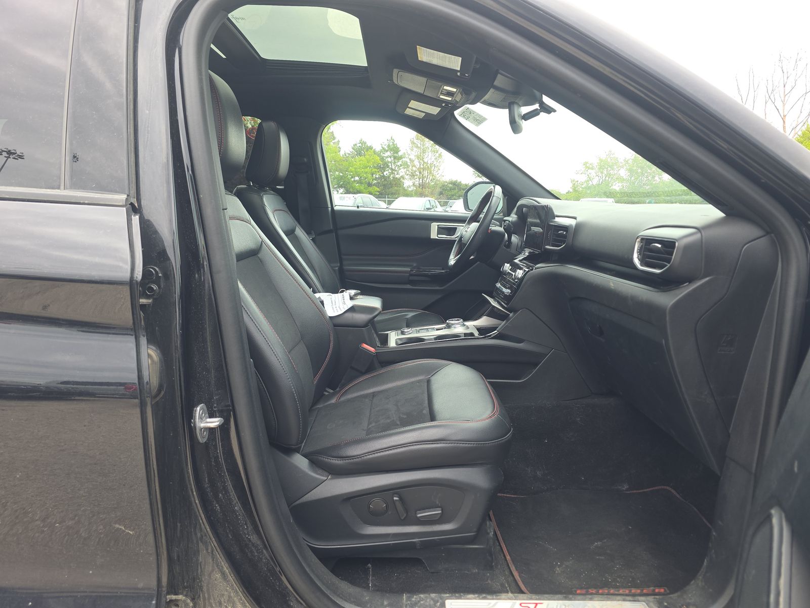FORD EXPLORER - 9