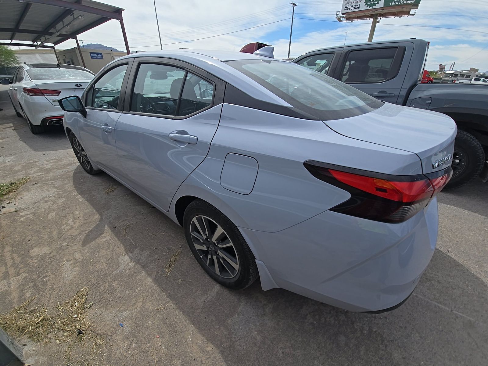 NISSAN VERSA - 7