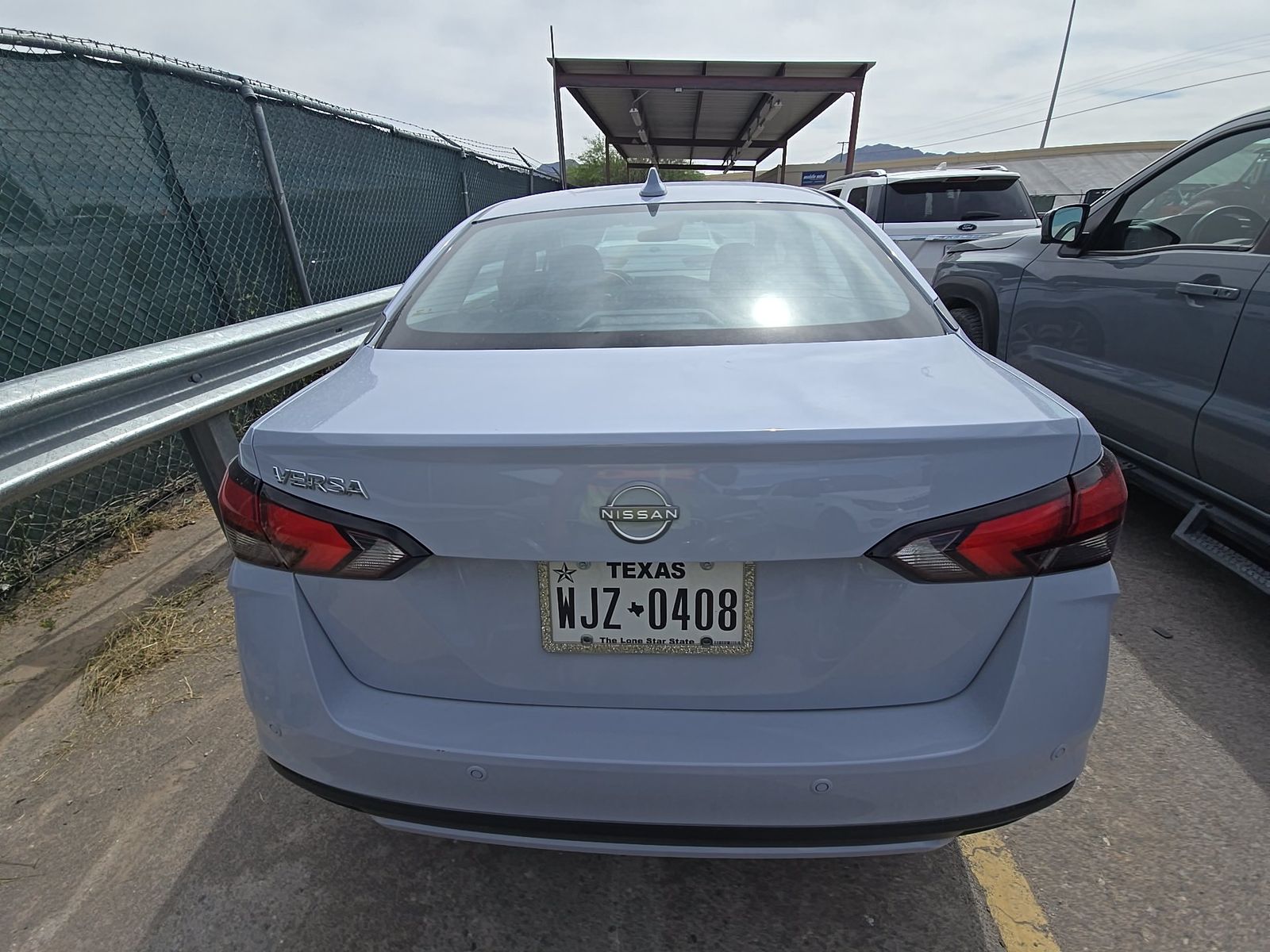 NISSAN VERSA - 6