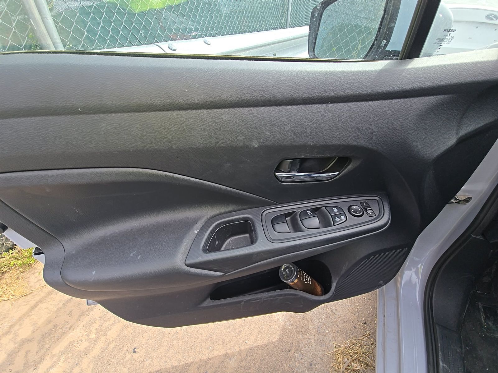 NISSAN VERSA - 10