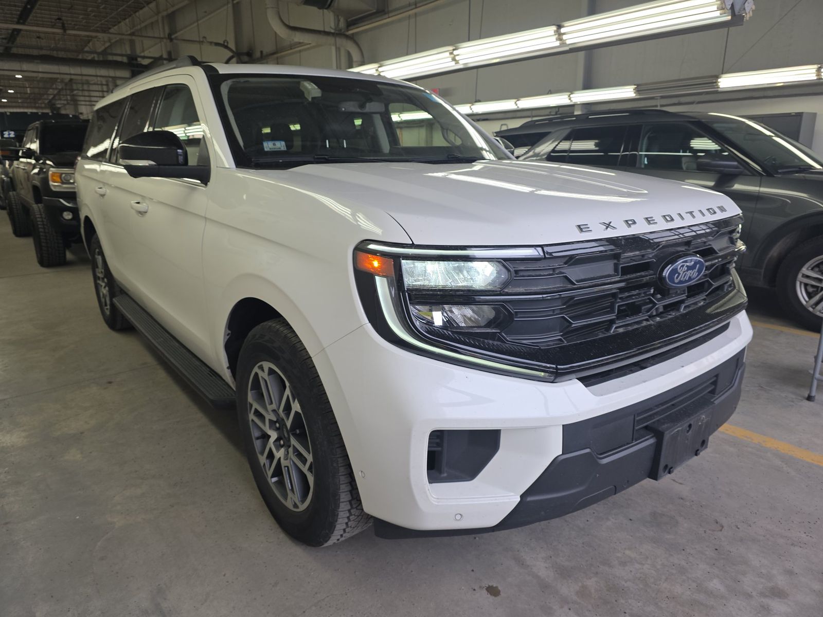 FORD EXPEDITION MAX - 4