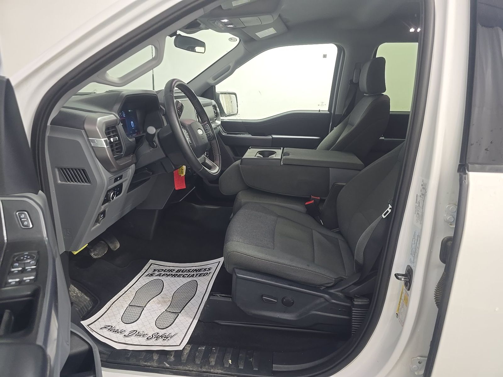 FORD F-150 - 8