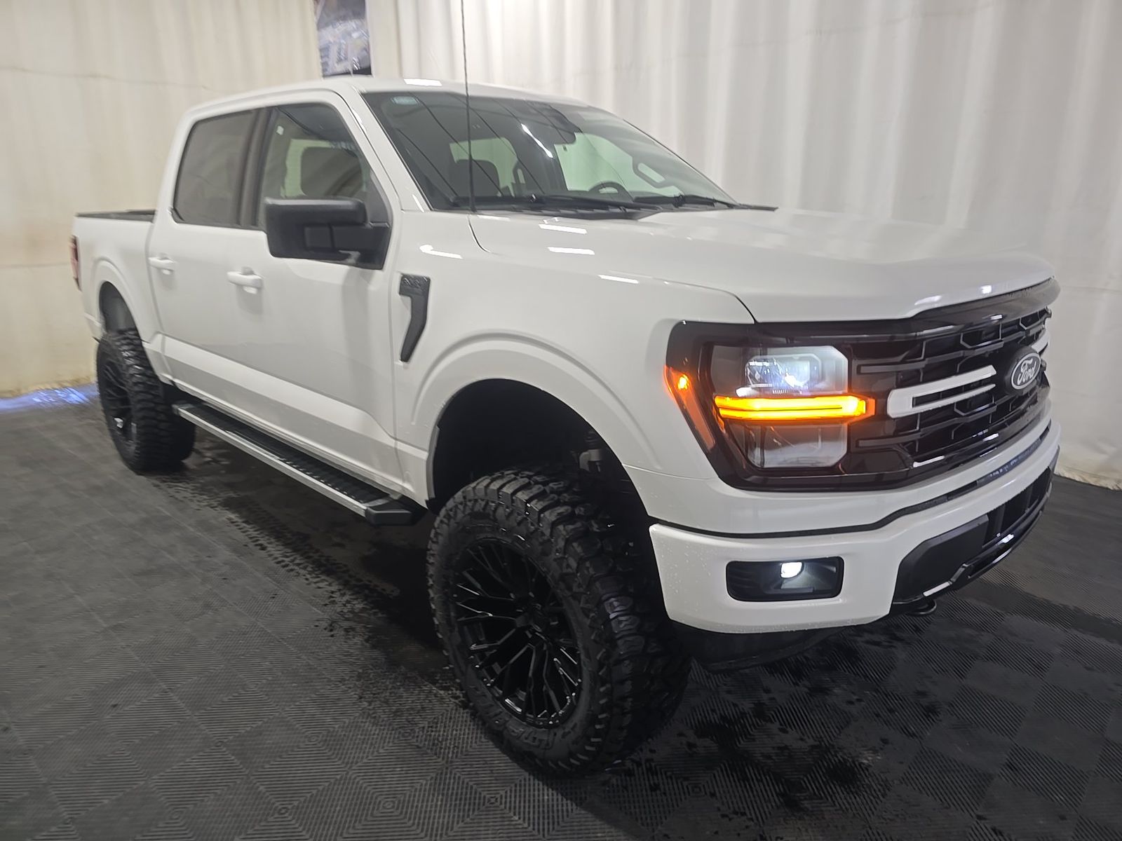 FORD F-150 - 4