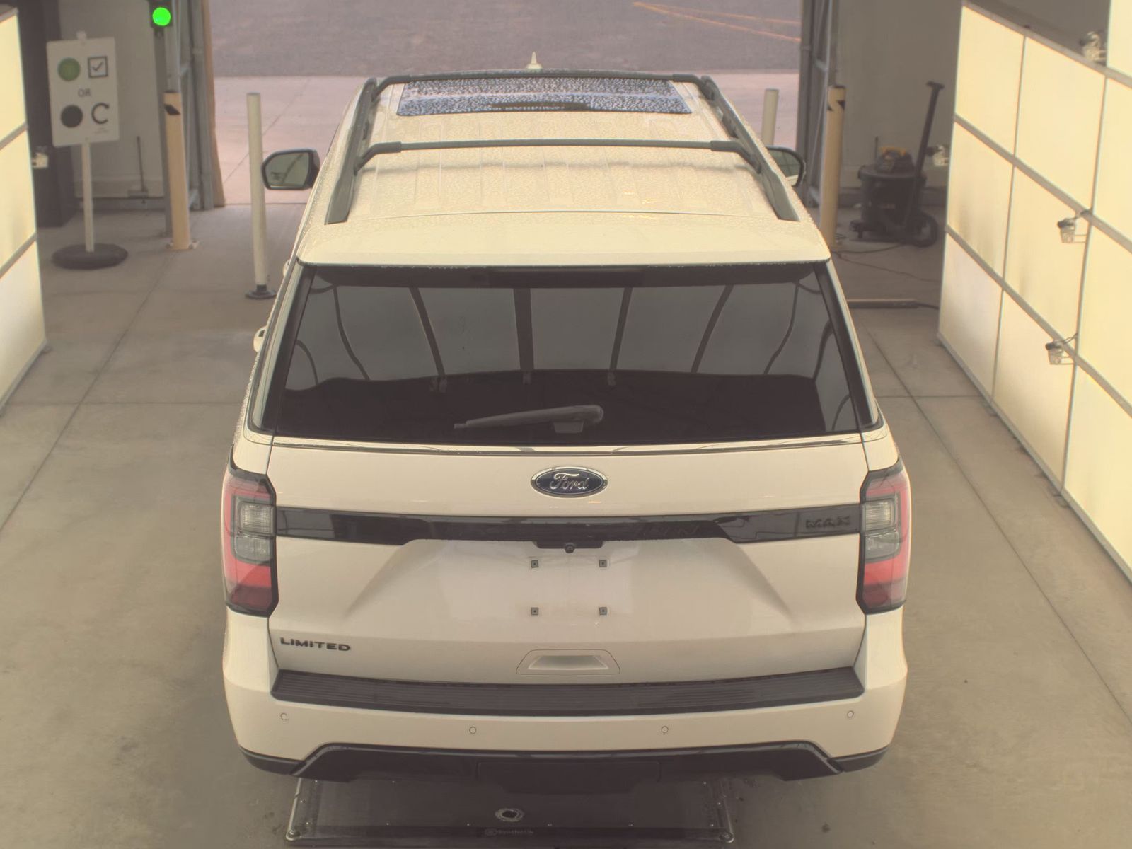 FORD EXPEDITION MAX - 7