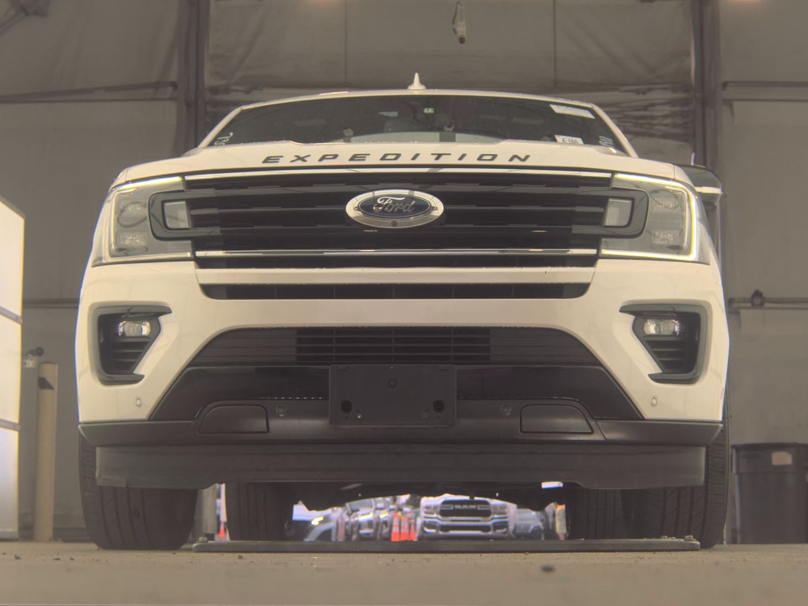 FORD EXPEDITION MAX - 4