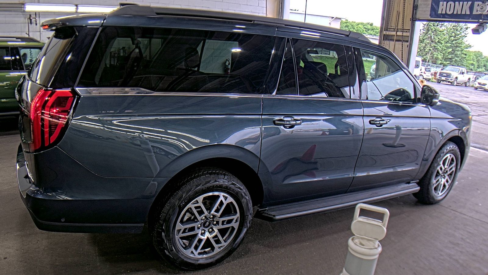 FORD EXPEDITION MAX - 5