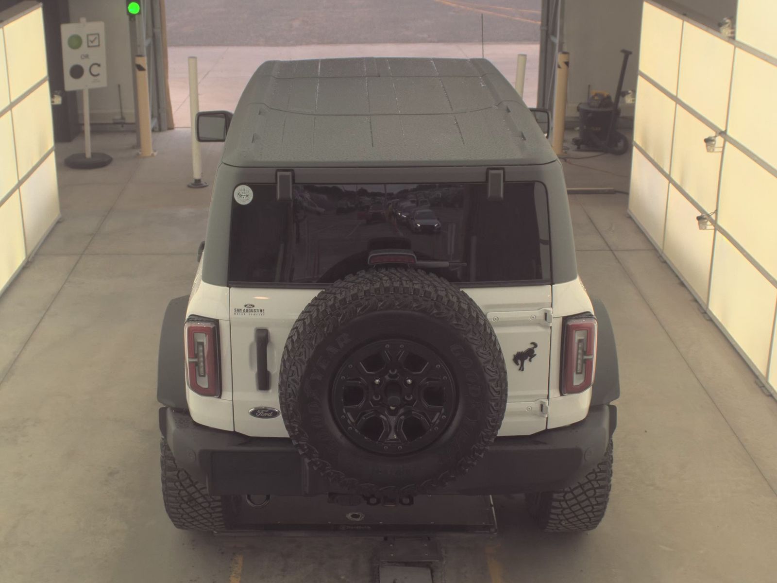 FORD BRONCO - 7