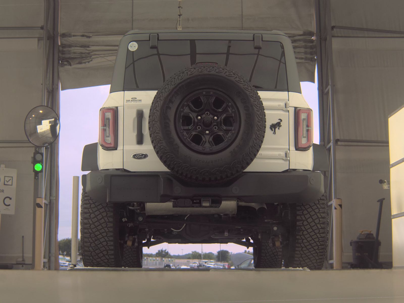 FORD BRONCO - 8