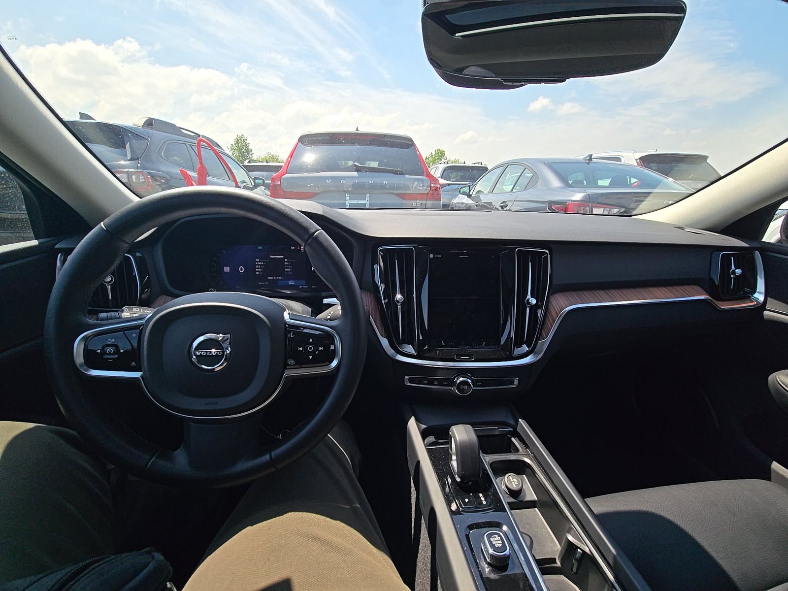 2025 Volvo S60 B5 Plus FWD