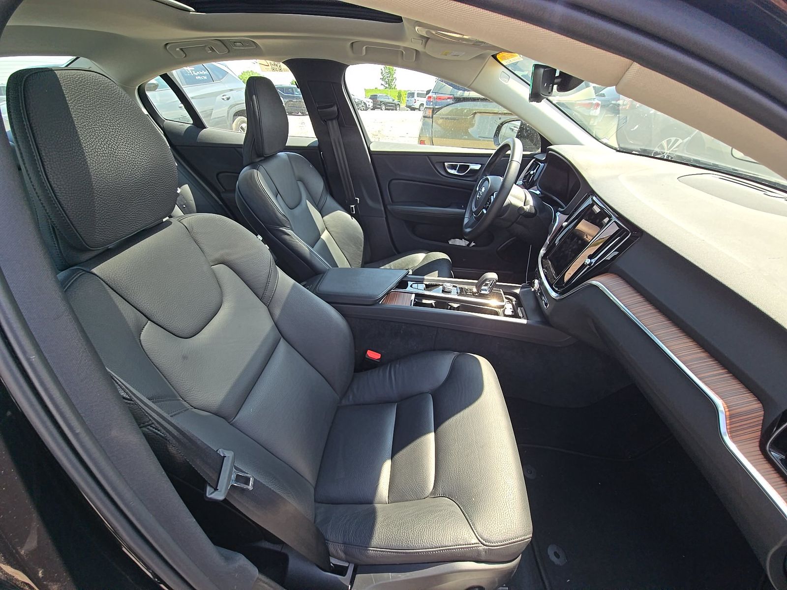 2025 Volvo S60 B5 Plus FWD