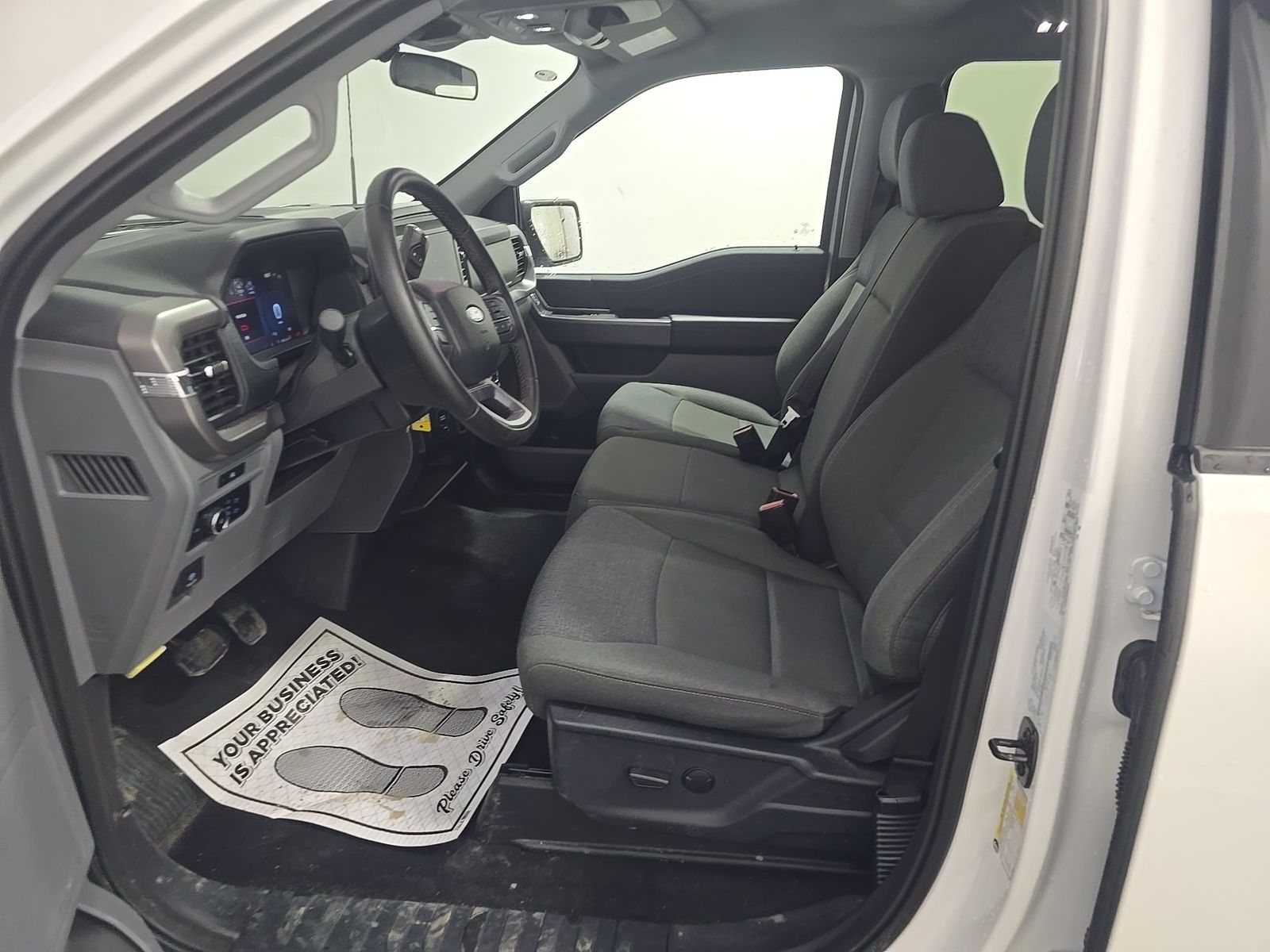 FORD F-150 - 8
