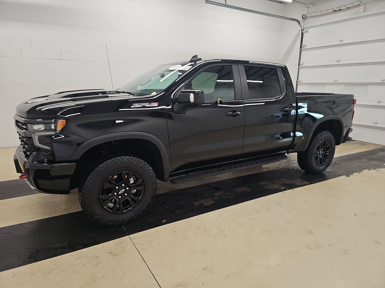 2023 Chevrolet Silverado 1500 ZR2 4X4 Crew Cab Short Box's photo
