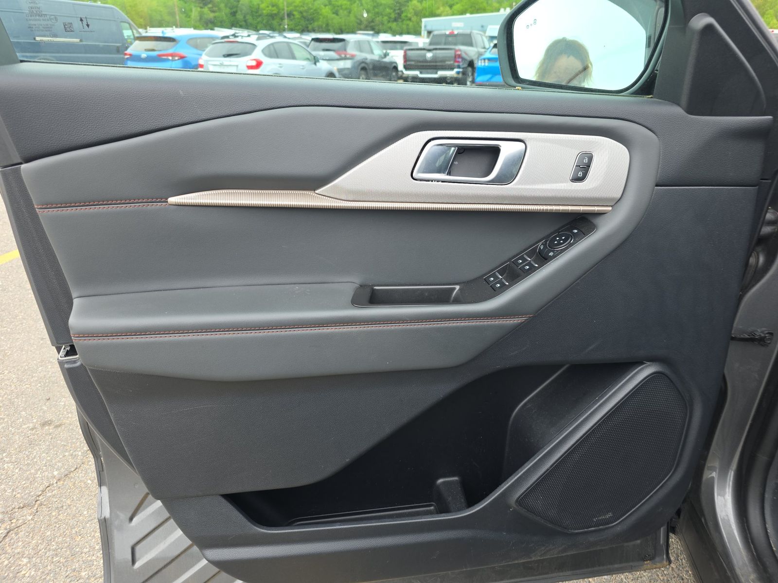 FORD EXPLORER - 10