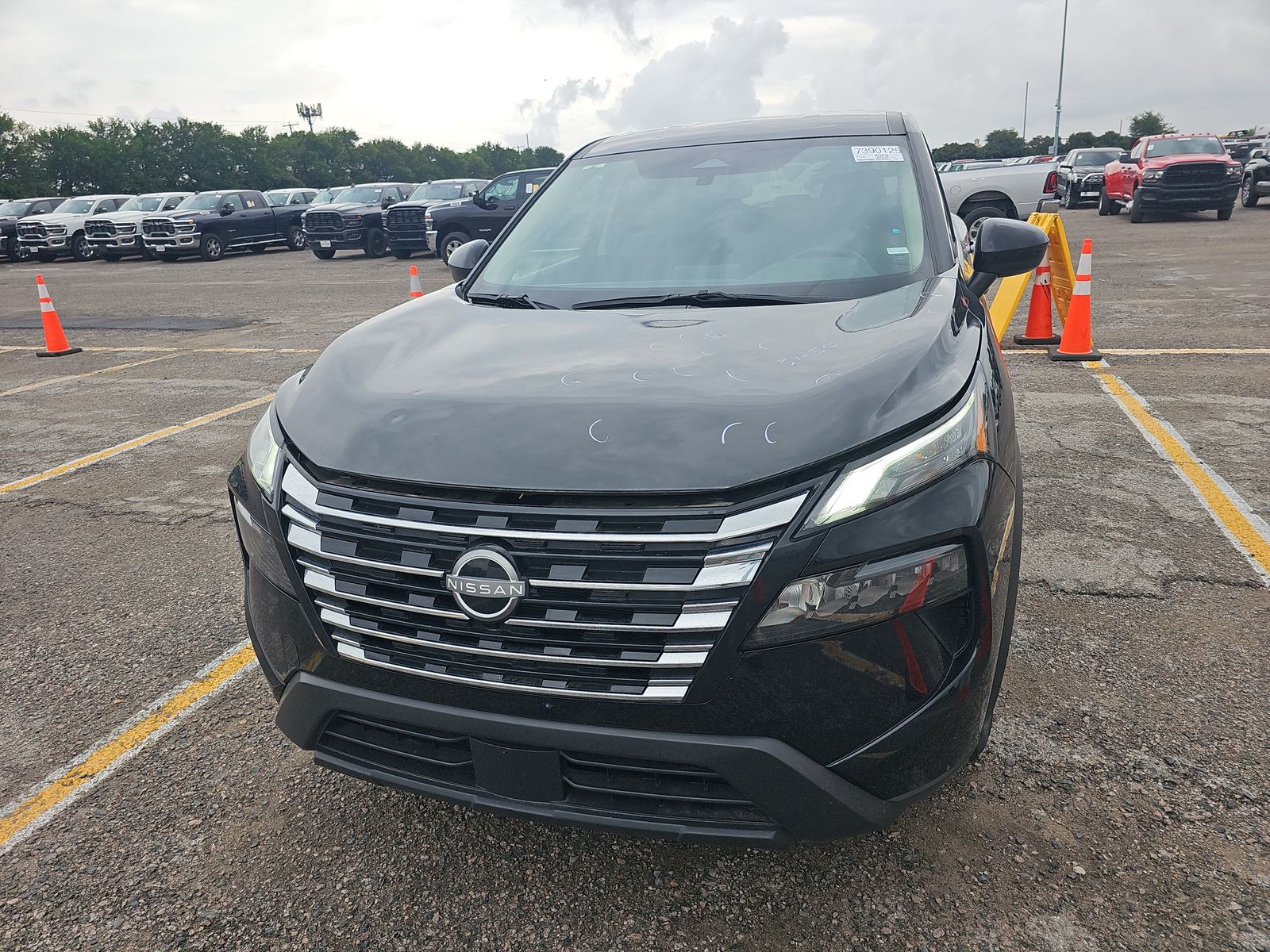 2025 Nissan Rogue SV FWD