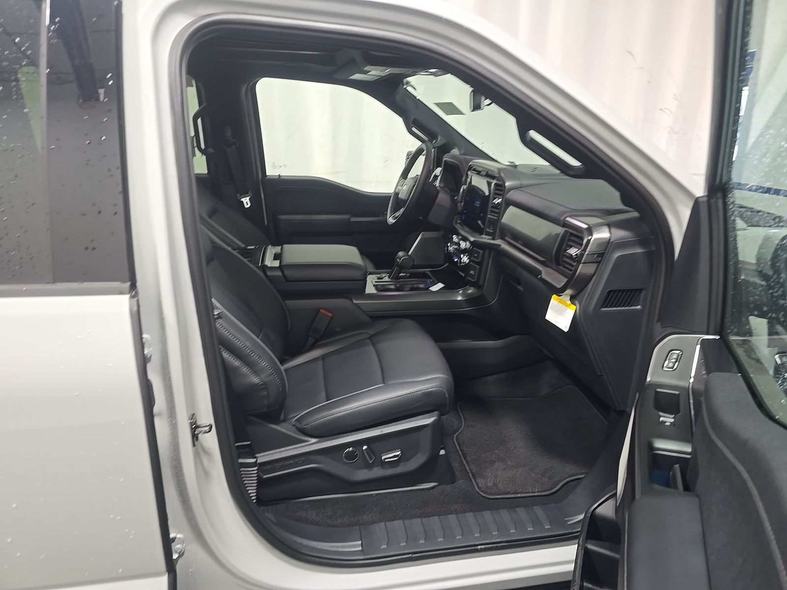 2026 Ford F-150 Lariat AWD