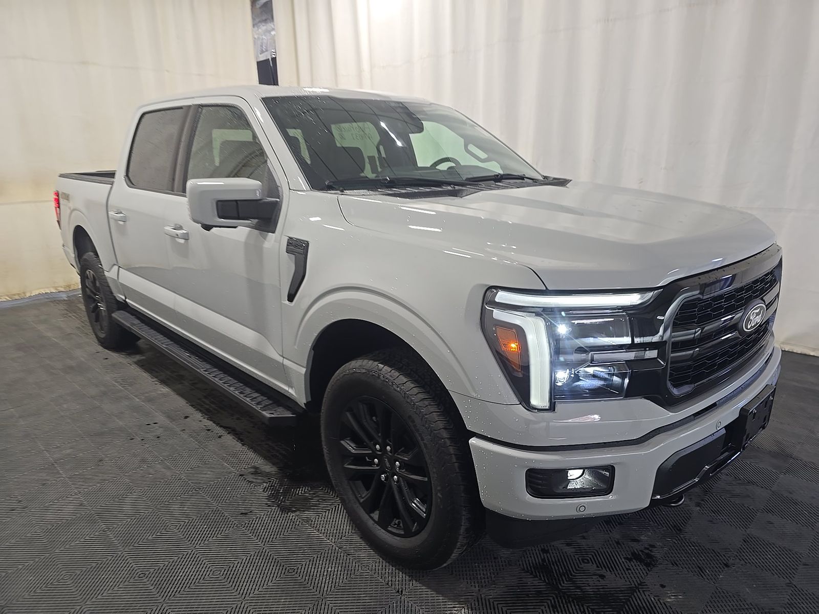 2026 Ford F-150 Lariat AWD