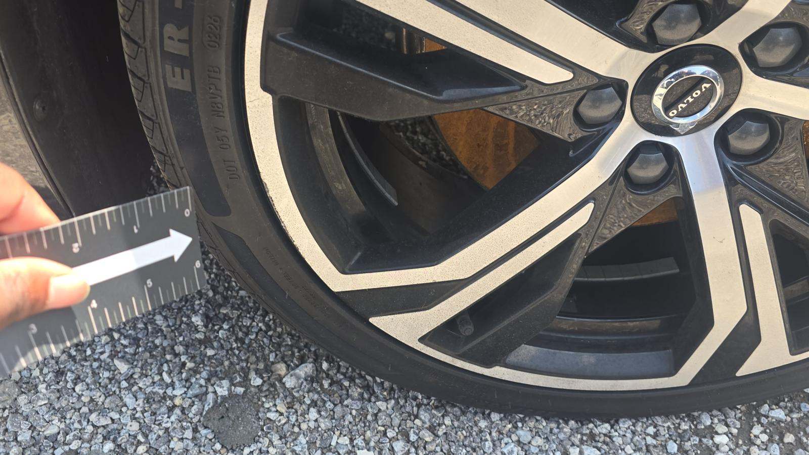 2025 Volvo S60 B5 Plus FWD