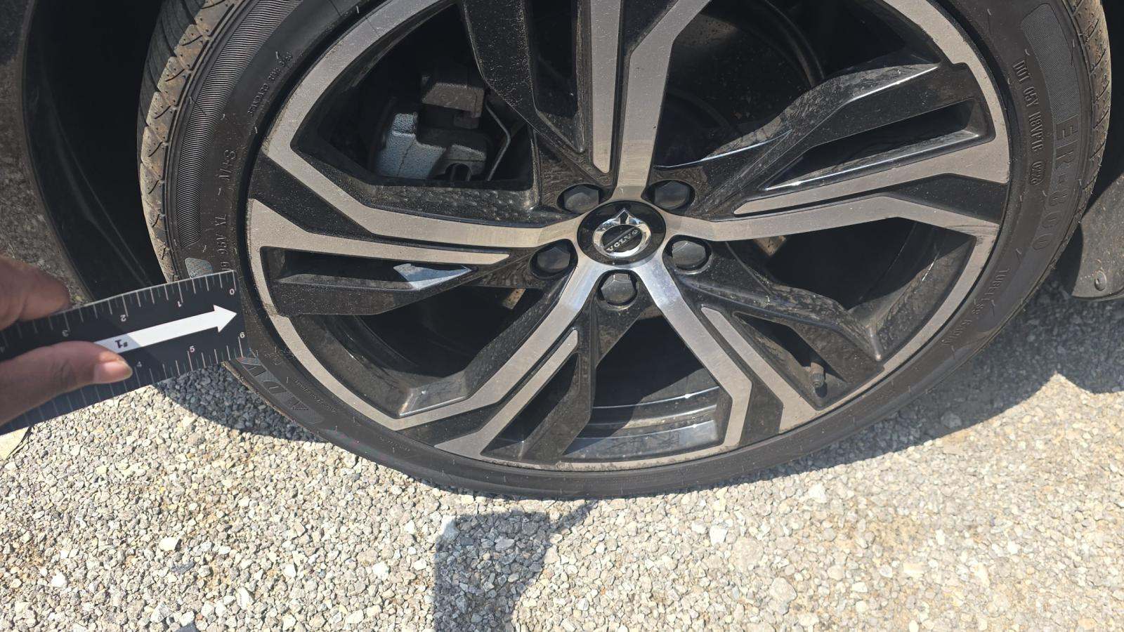 2025 Volvo S60 B5 Plus FWD