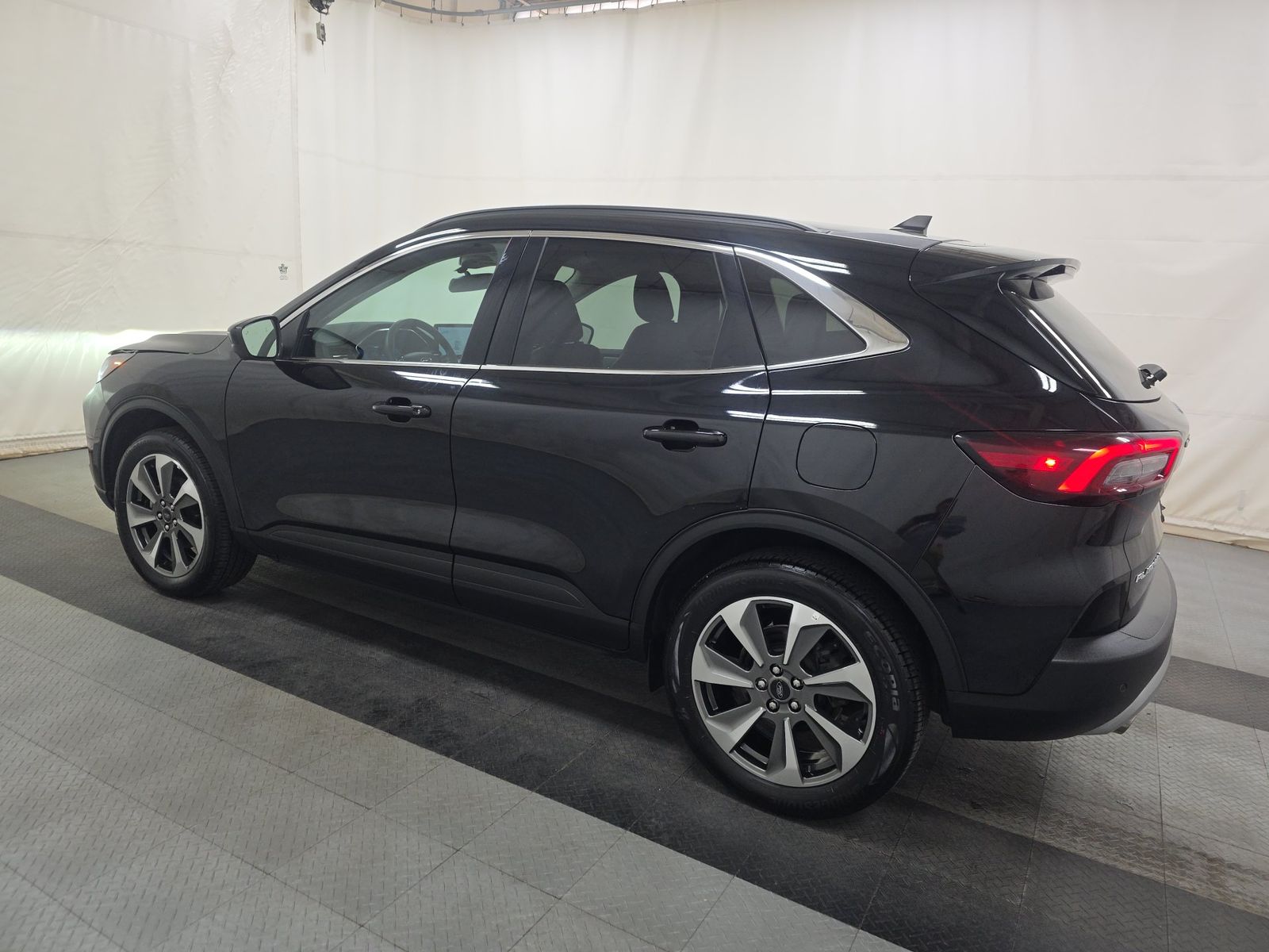 FORD ESCAPE - 7