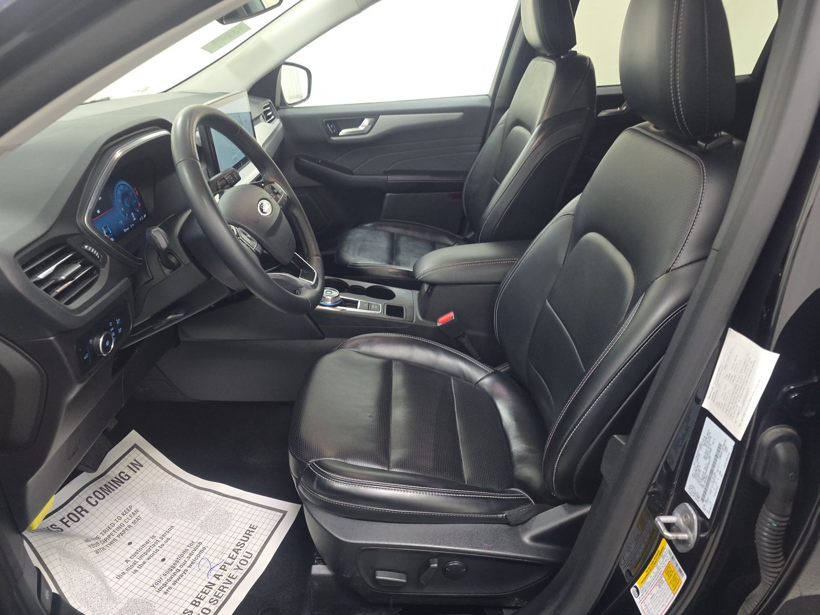 FORD ESCAPE - 8