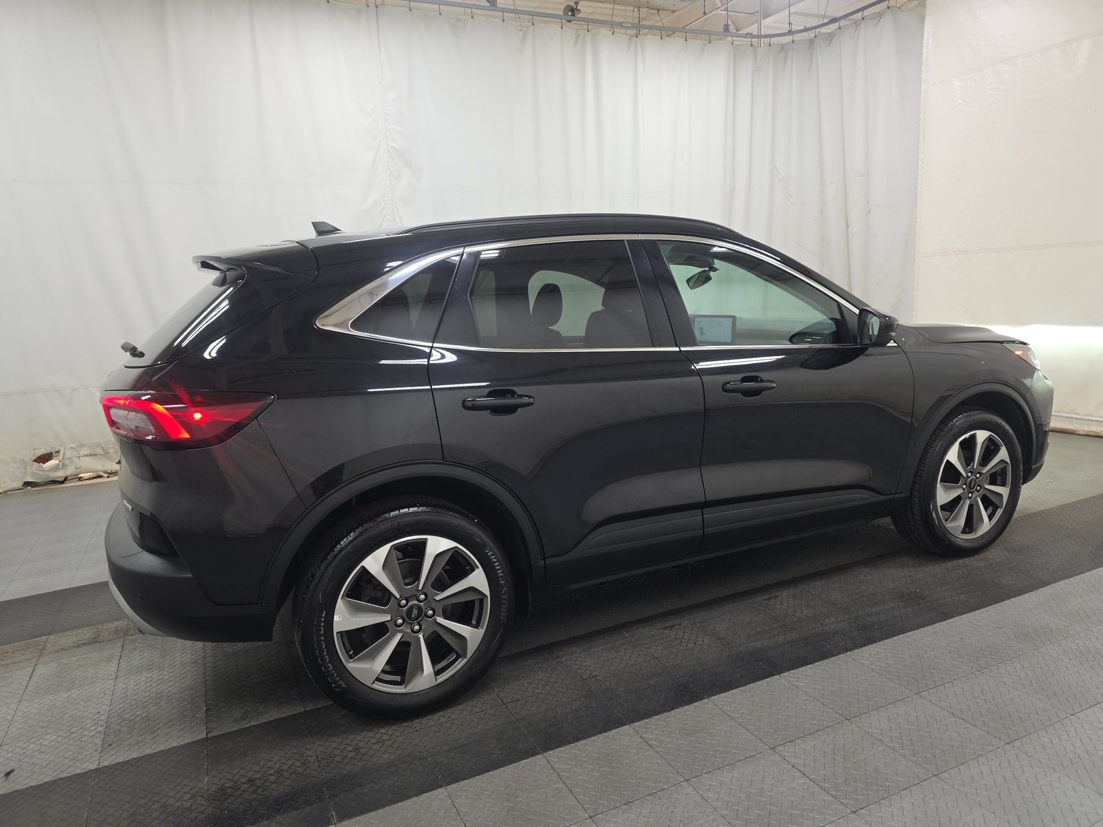FORD ESCAPE - 5