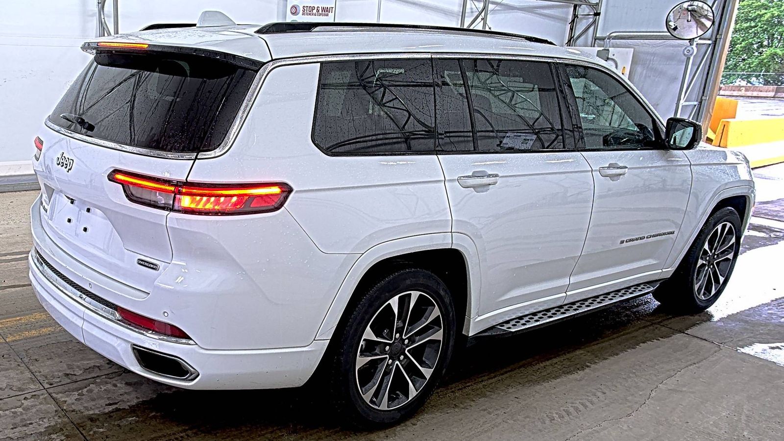2022 Jeep Grand Cherokee L Overland AWD
