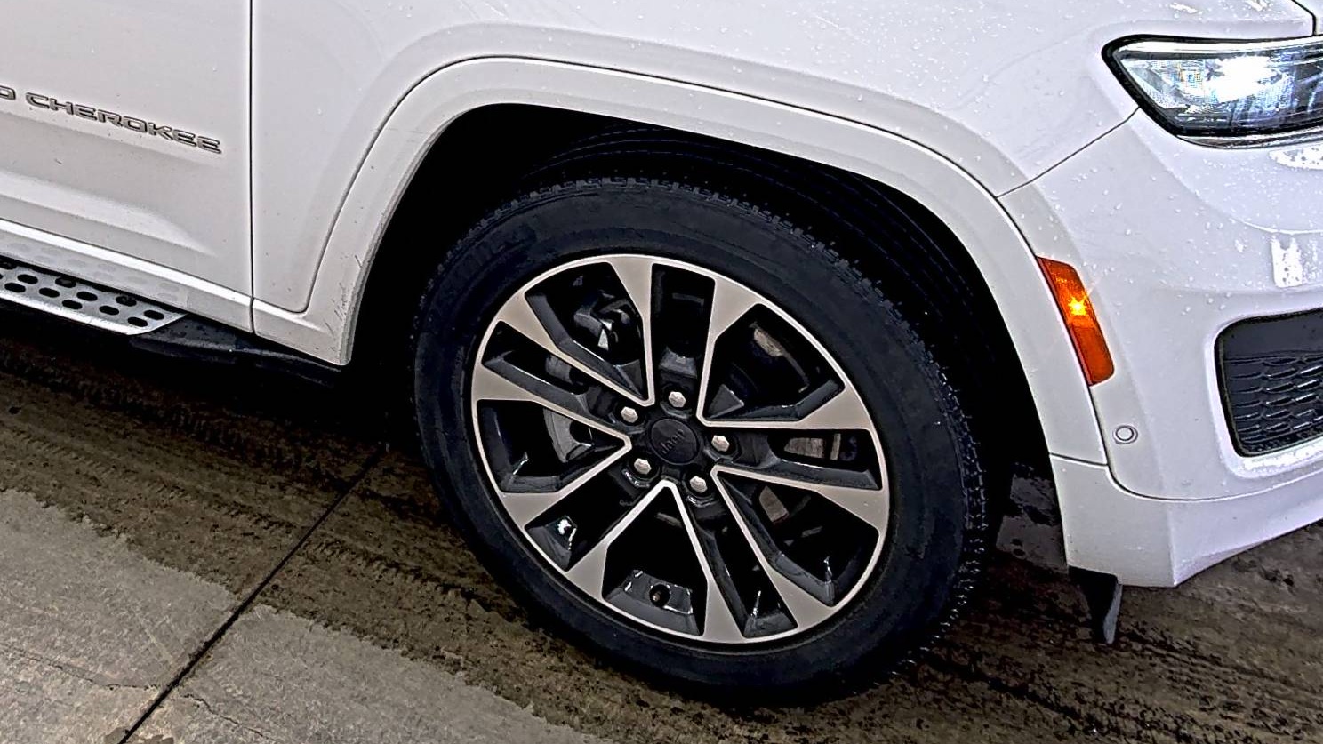 2022 Jeep Grand Cherokee L Overland AWD