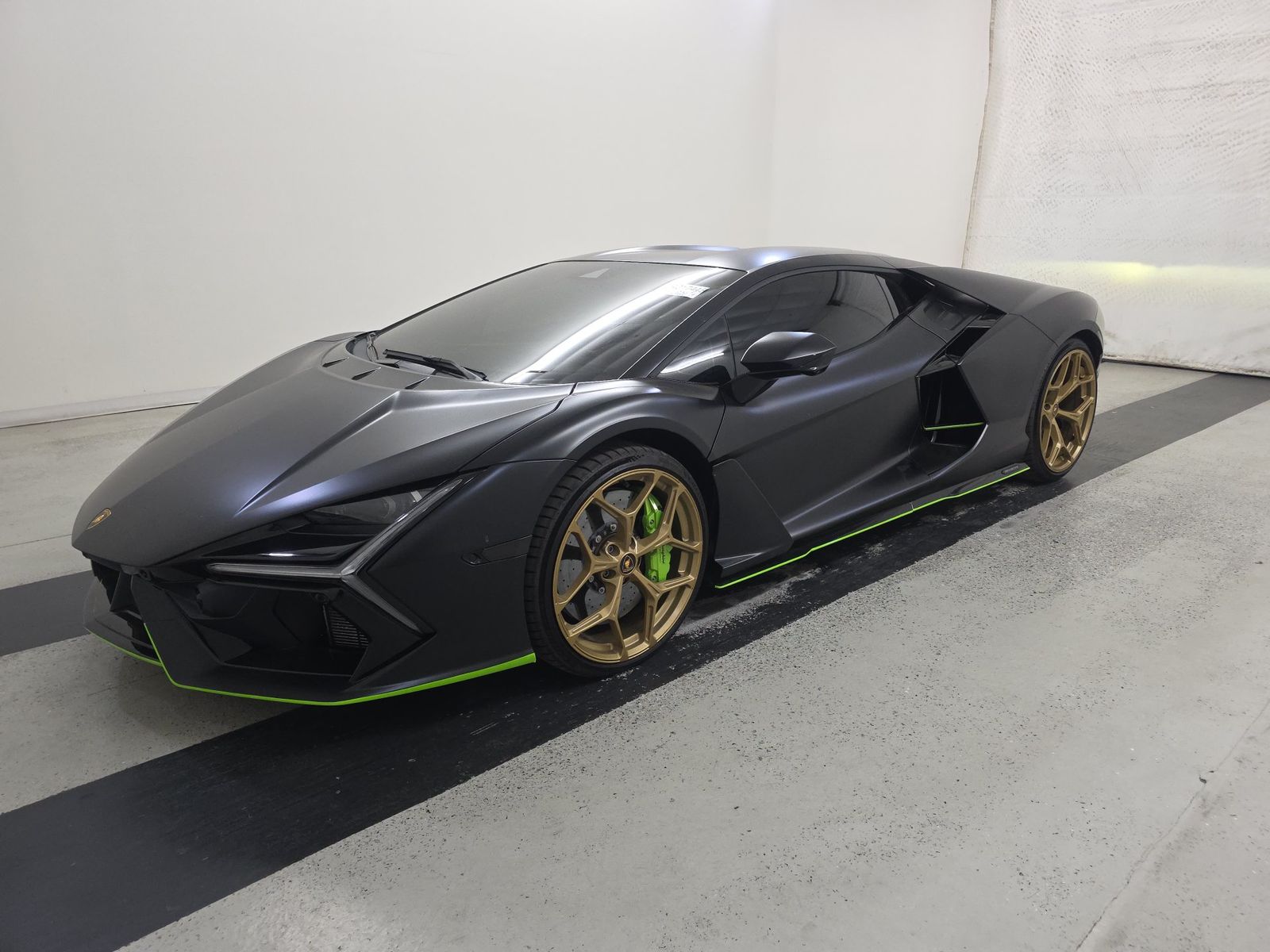 2024 Lamborghini Revuelto Base AWD