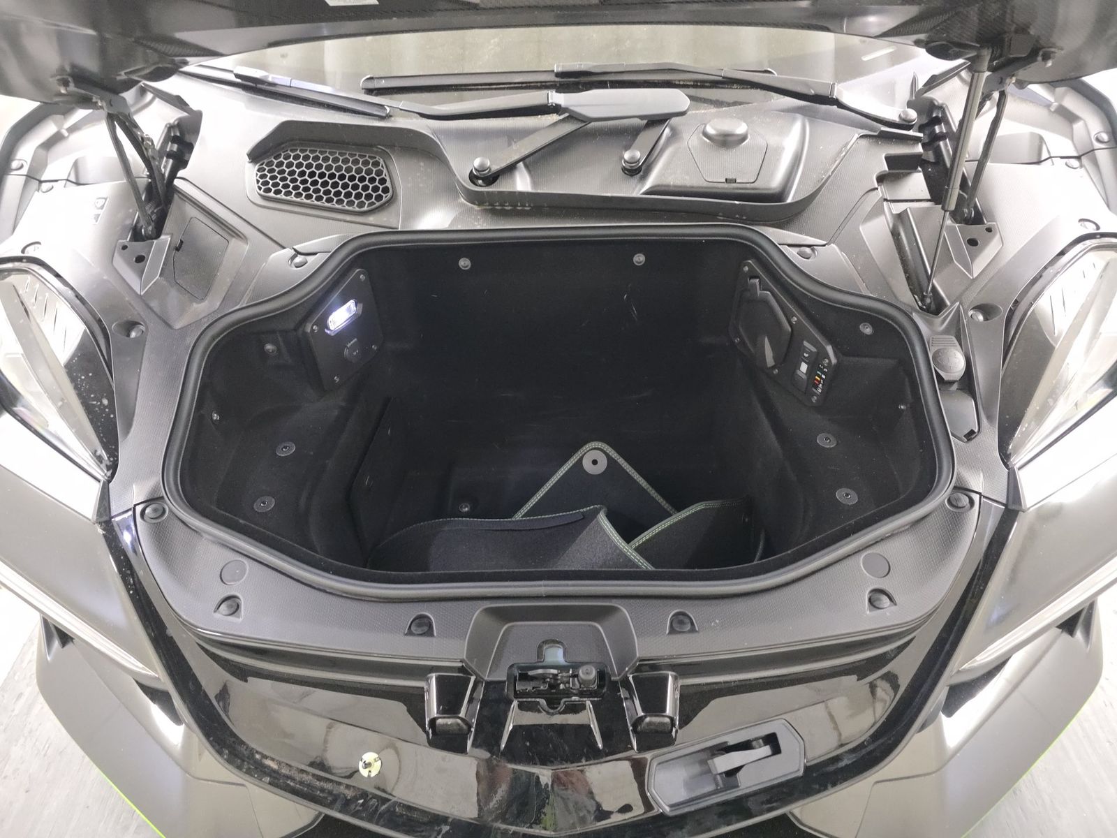 2024 Lamborghini Revuelto Base AWD