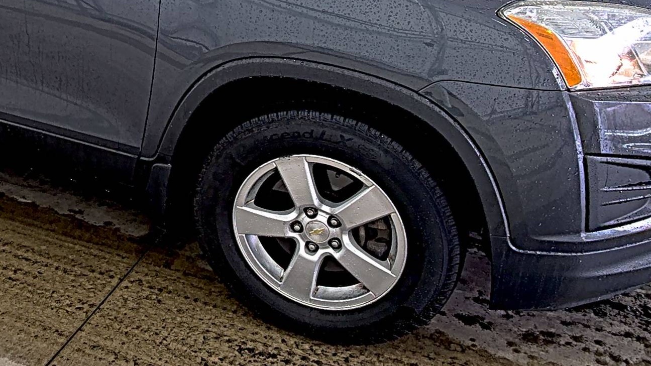 CHEVROLET TRAX - 9