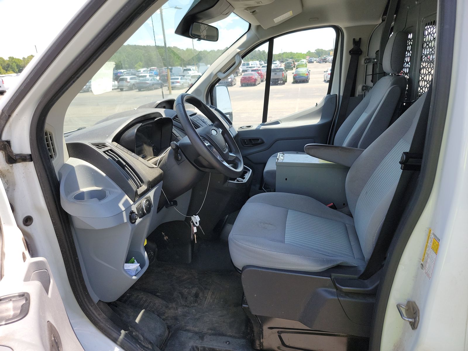 FORD TRANSIT 250 - 8