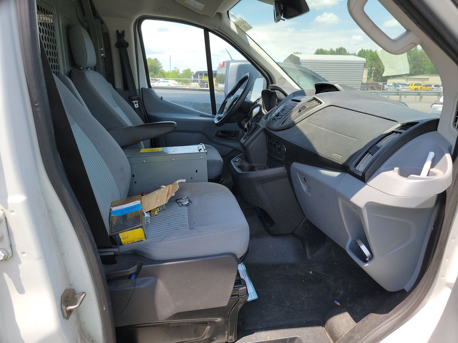 FORD TRANSIT 250 - 9