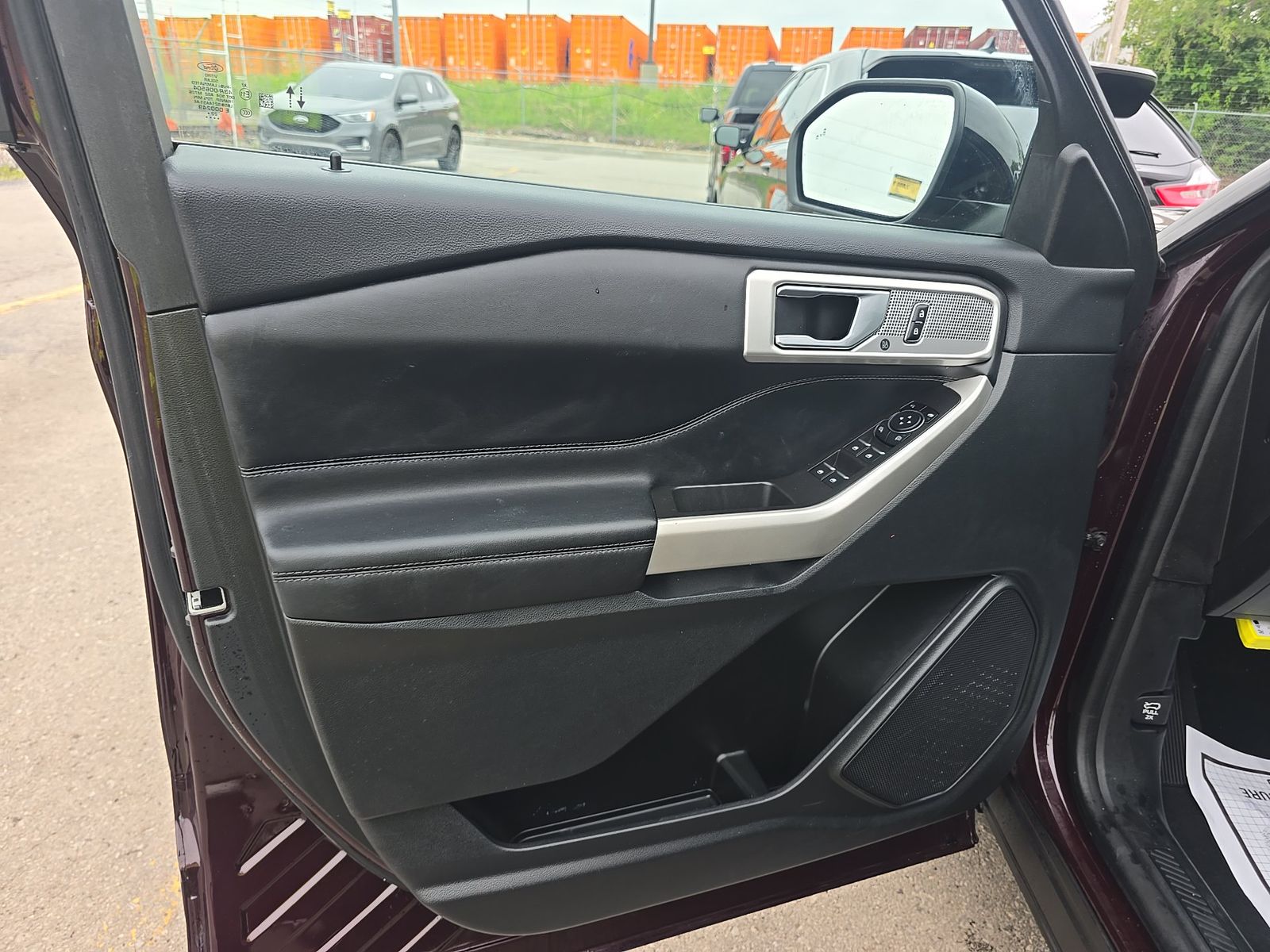 FORD EXPLORER - 10
