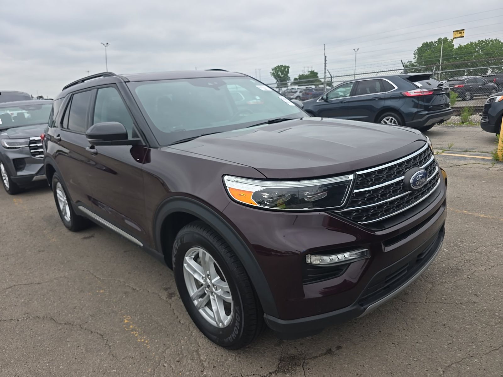 FORD EXPLORER - 4