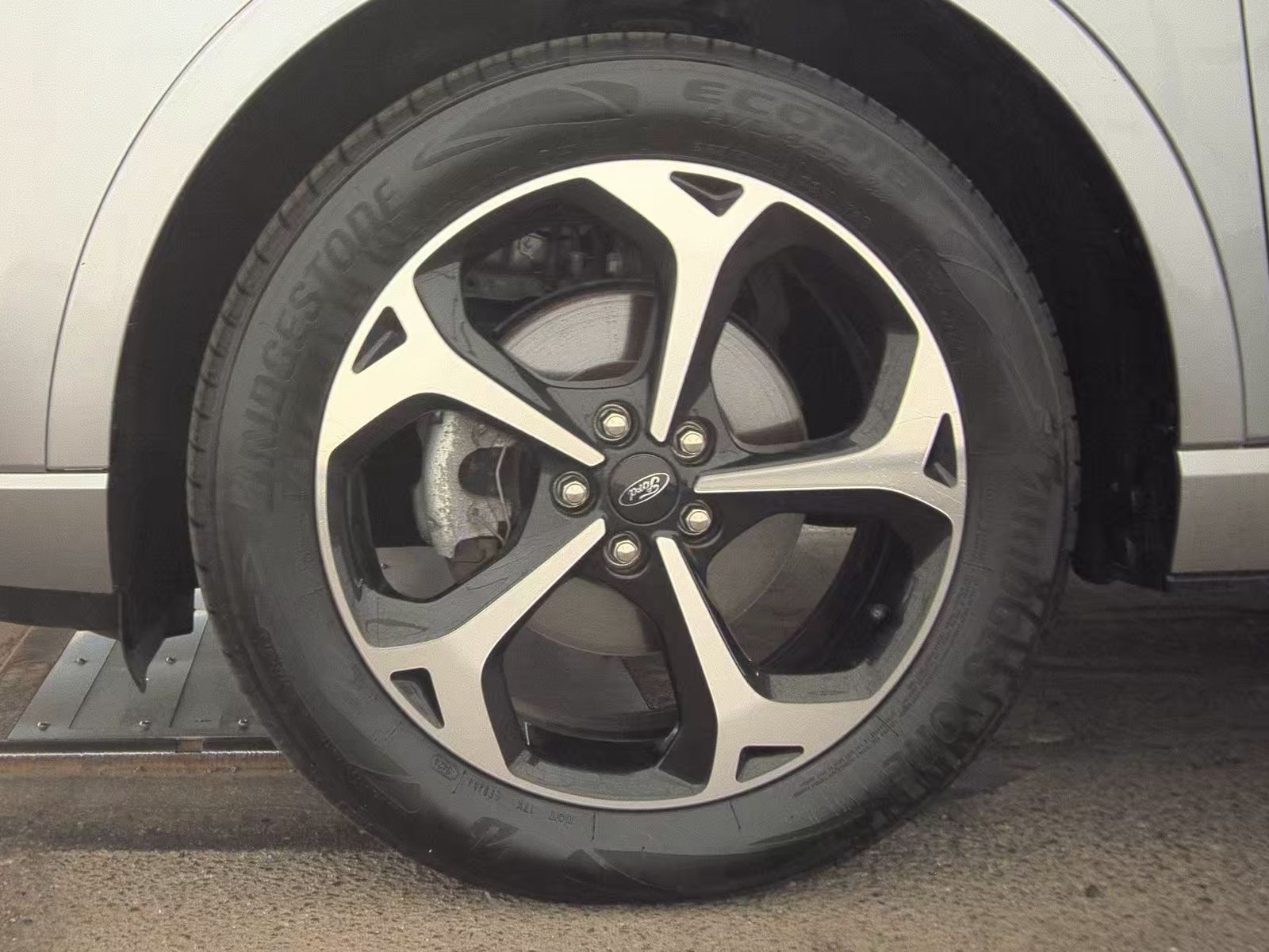 FORD ESCAPE - 10
