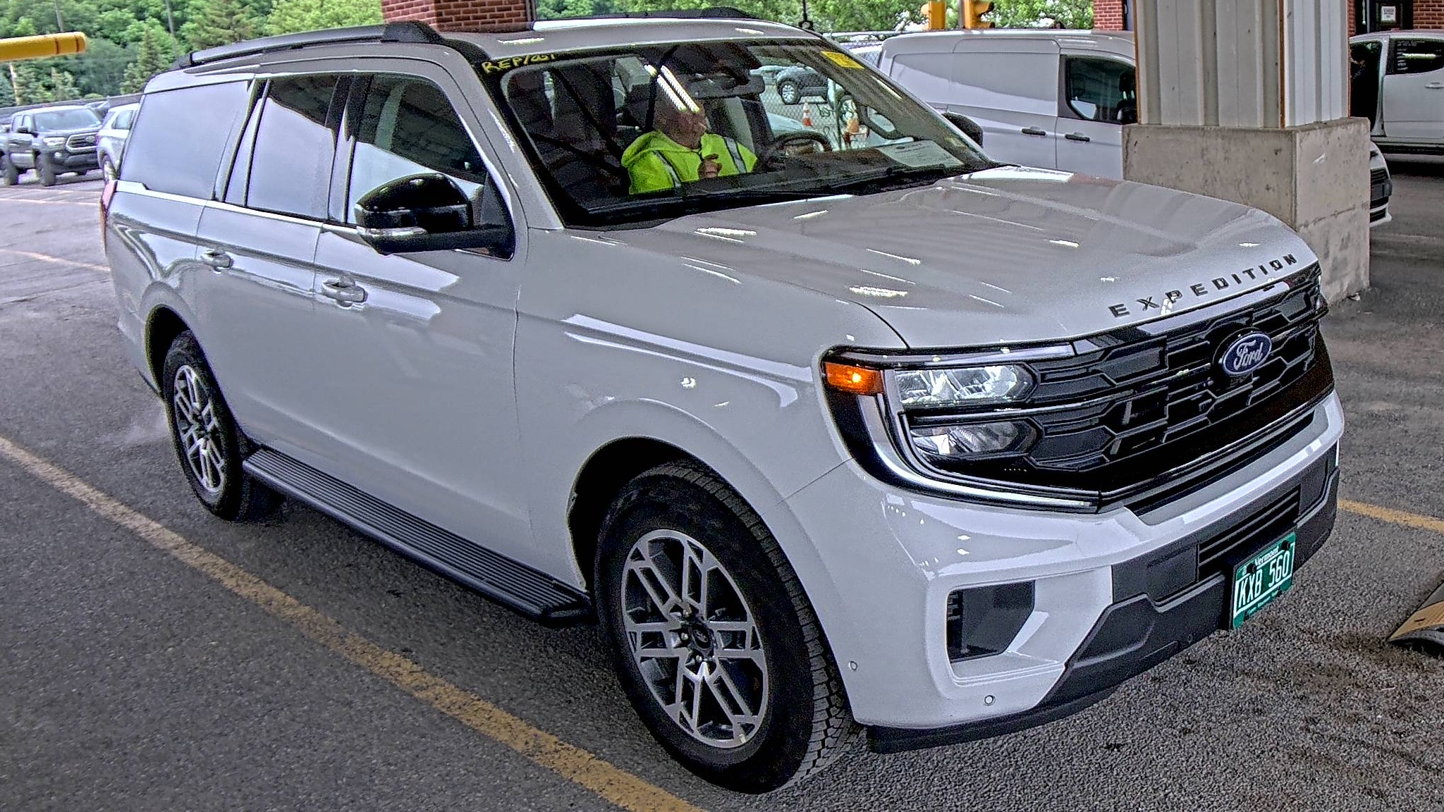 FORD EXPEDITION MAX - 4