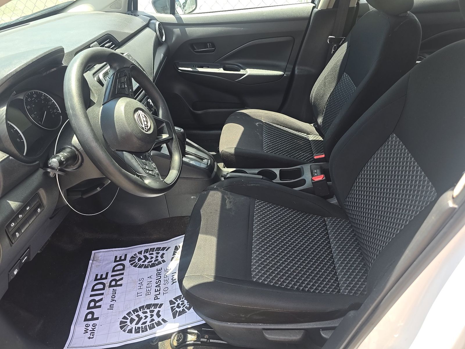 NISSAN VERSA - 8