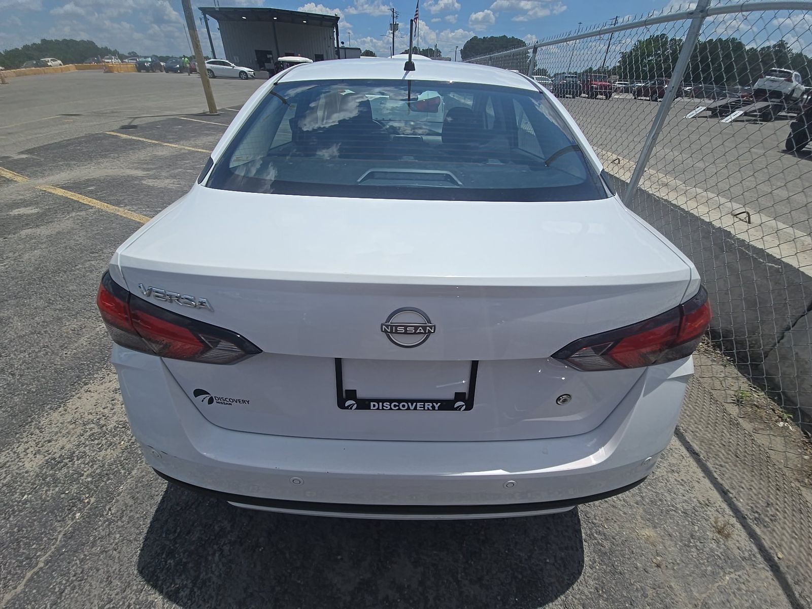 NISSAN VERSA - 6