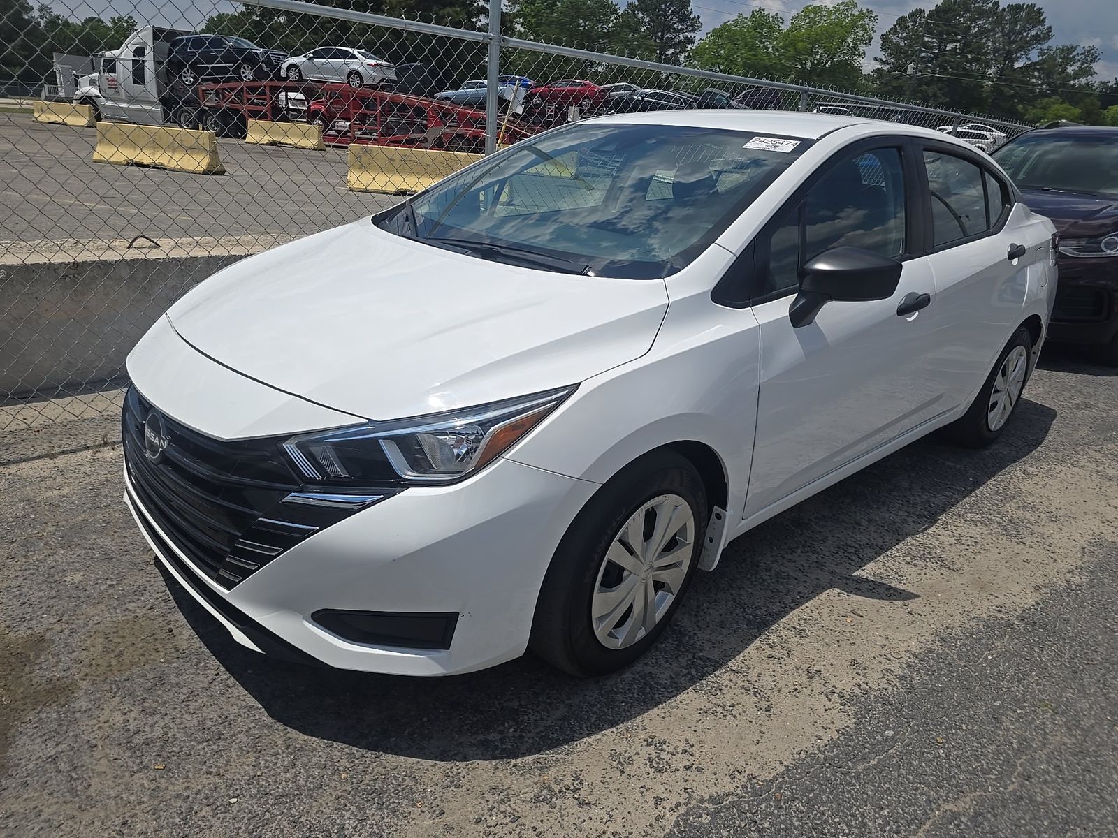 NISSAN VERSA - 1