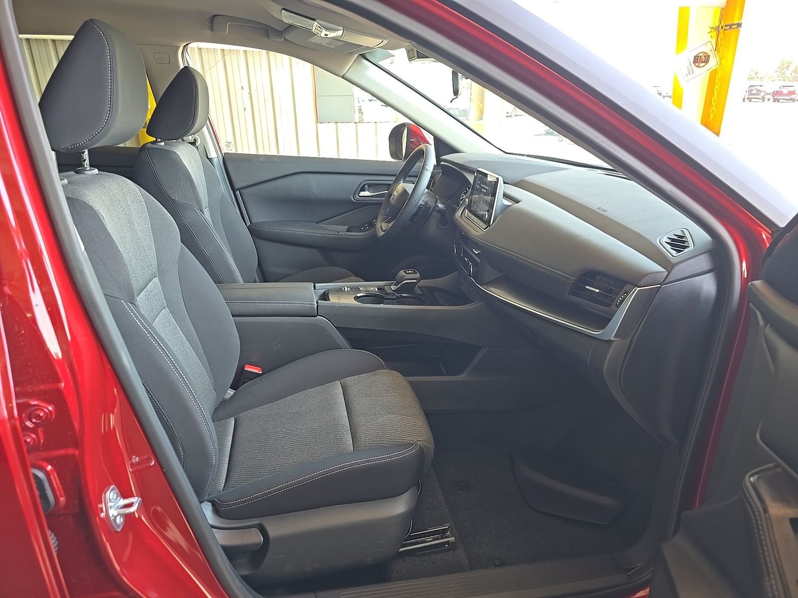 2026 Nissan Rogue SV FWD