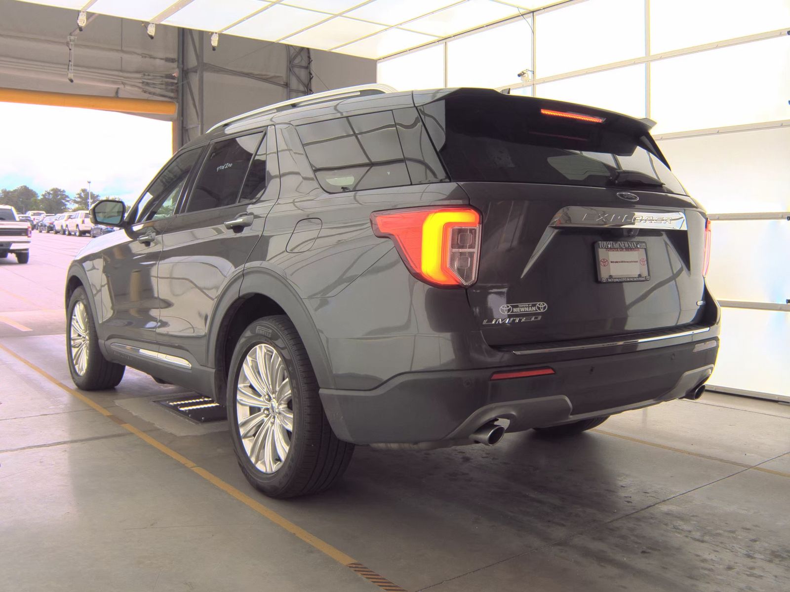 FORD EXPLORER - 9