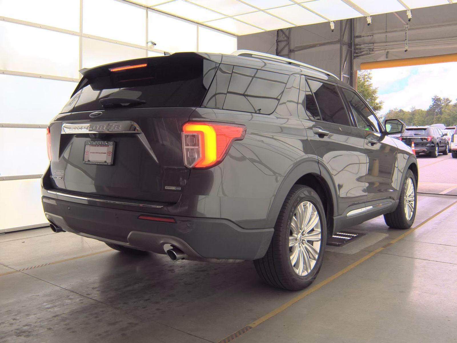 FORD EXPLORER - 6