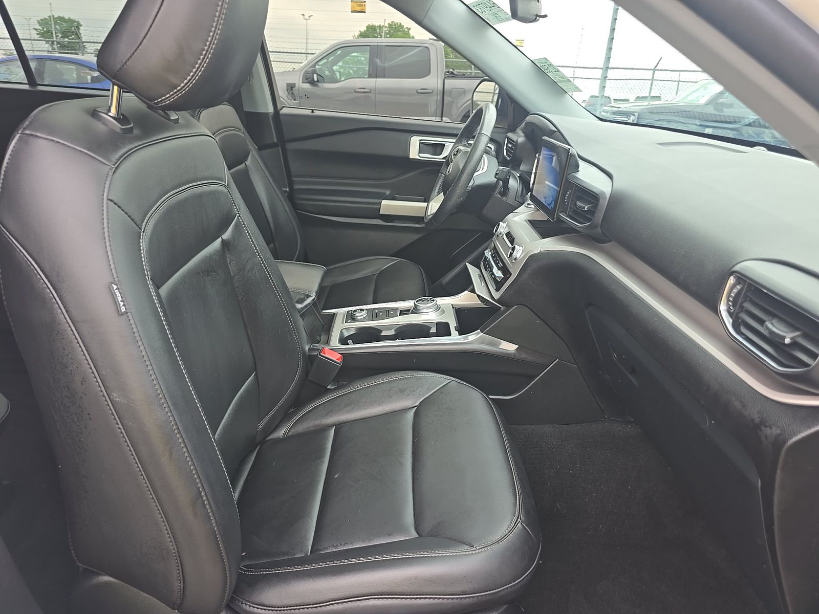 FORD EXPLORER - 9