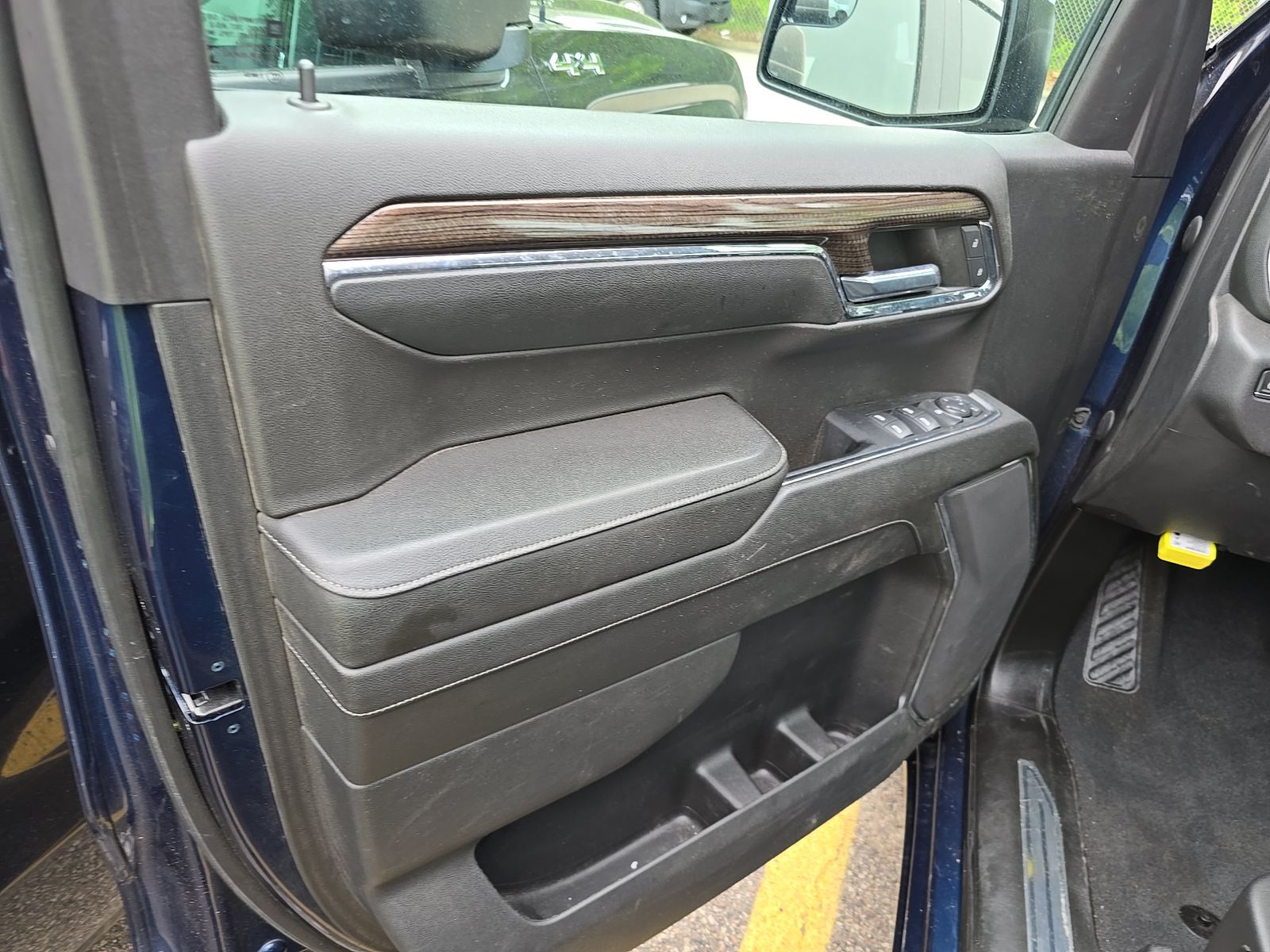 2023 Chevrolet Silverado 1500 LT AWD