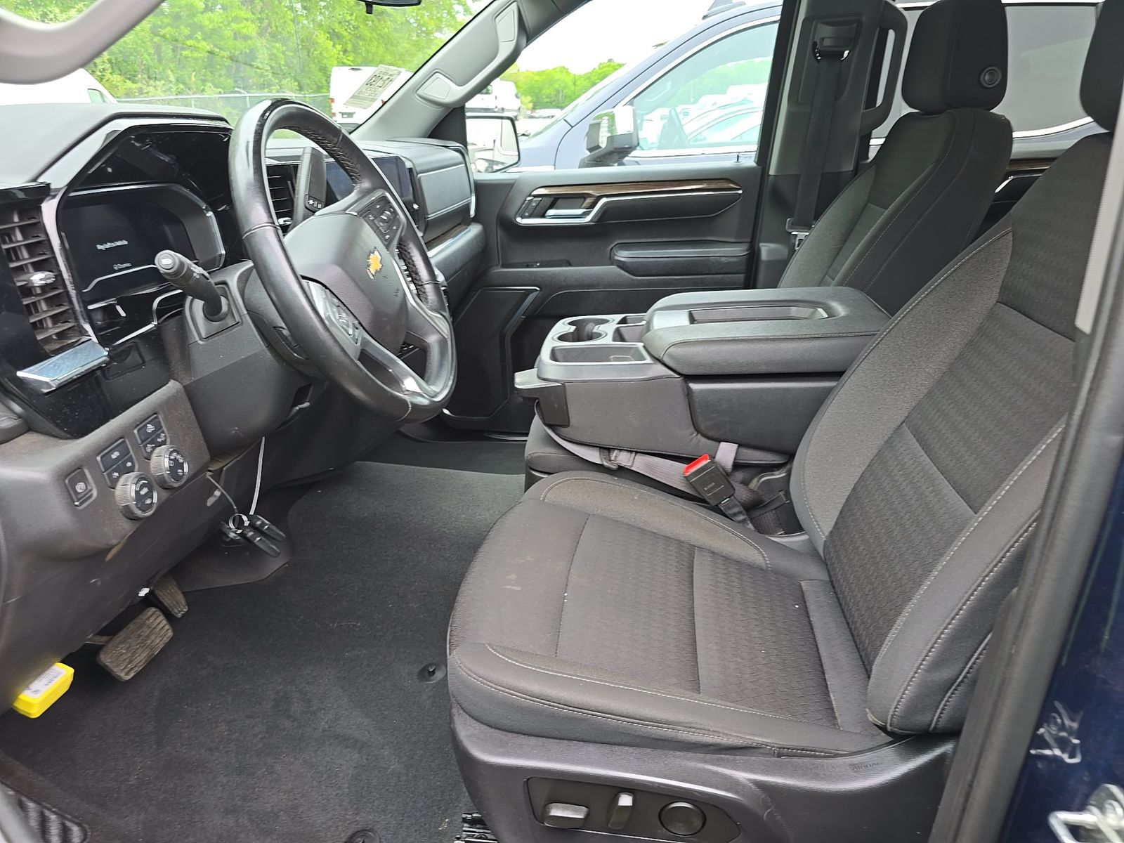 2023 Chevrolet Silverado 1500 LT AWD