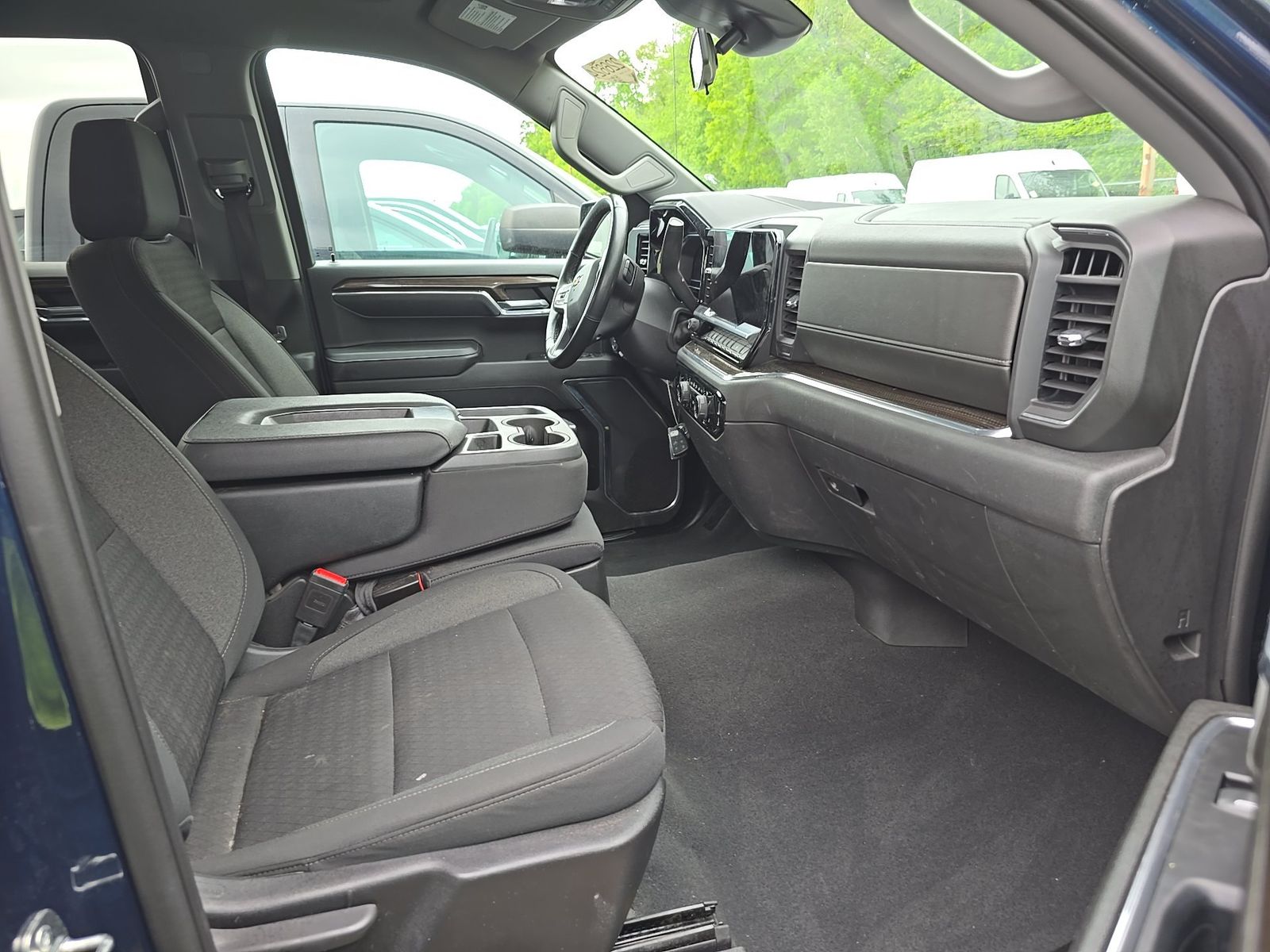 2023 Chevrolet Silverado 1500 LT AWD