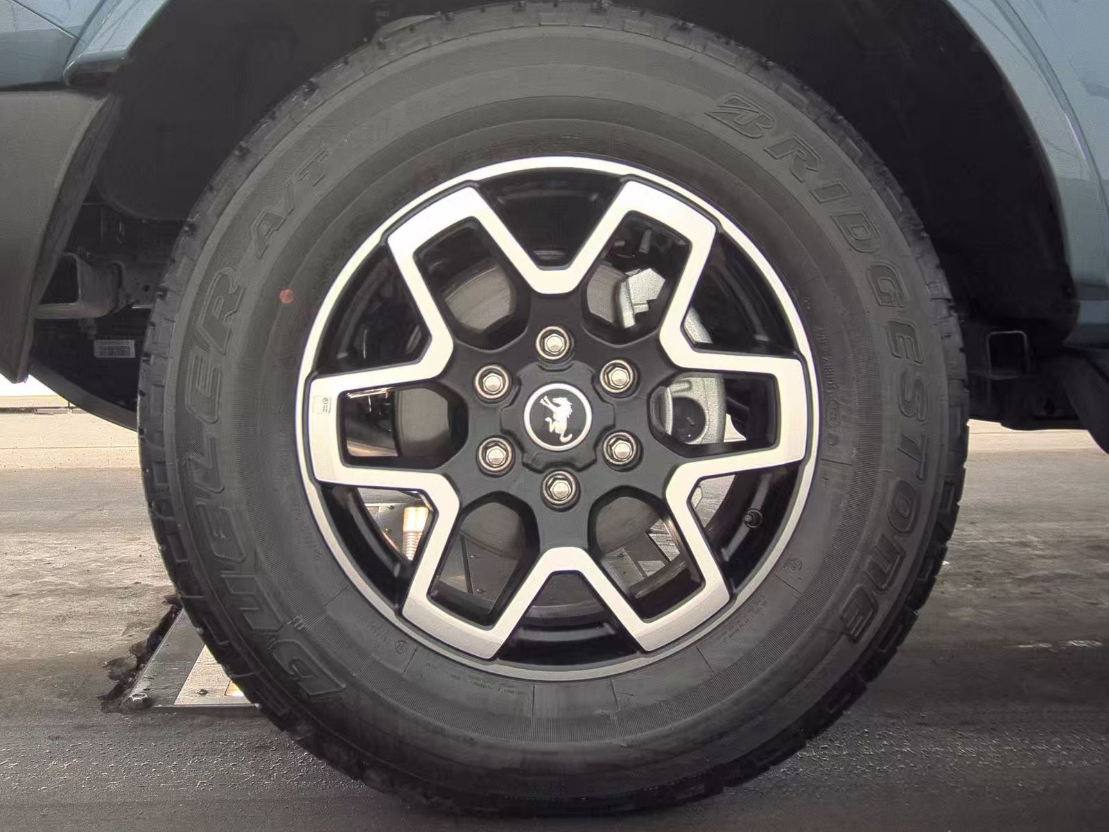 FORD BRONCO - 10