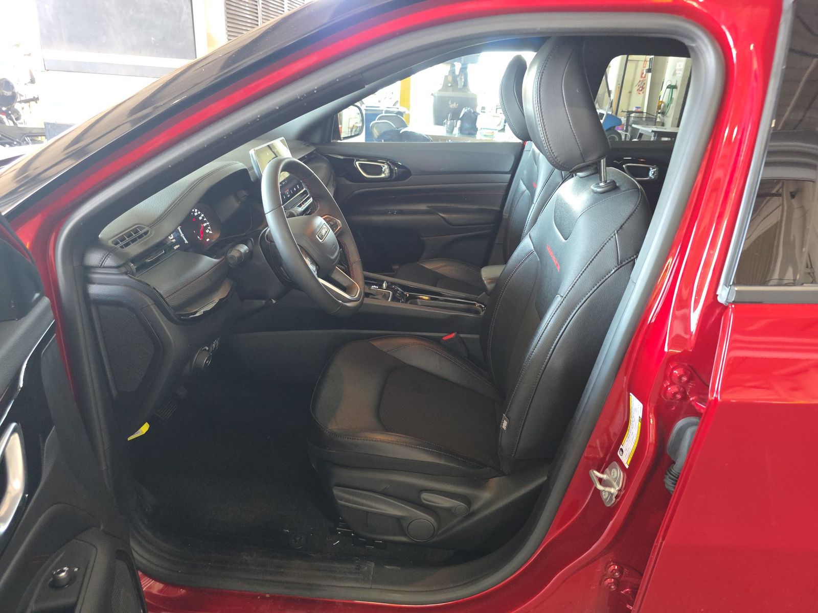 2025 Jeep Compass Trailhawk AWD