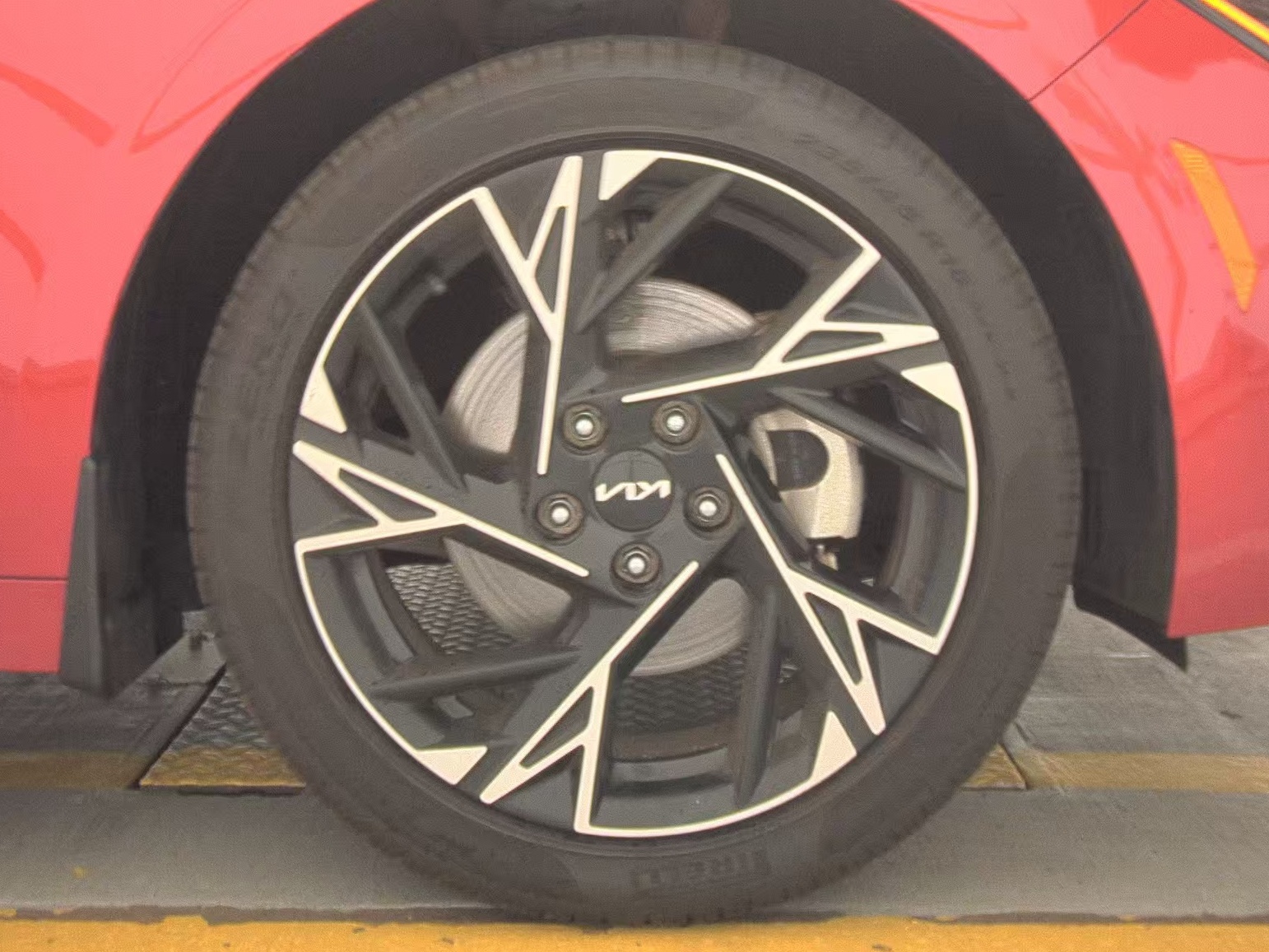 2025 Kia K5 GT-Line AWD