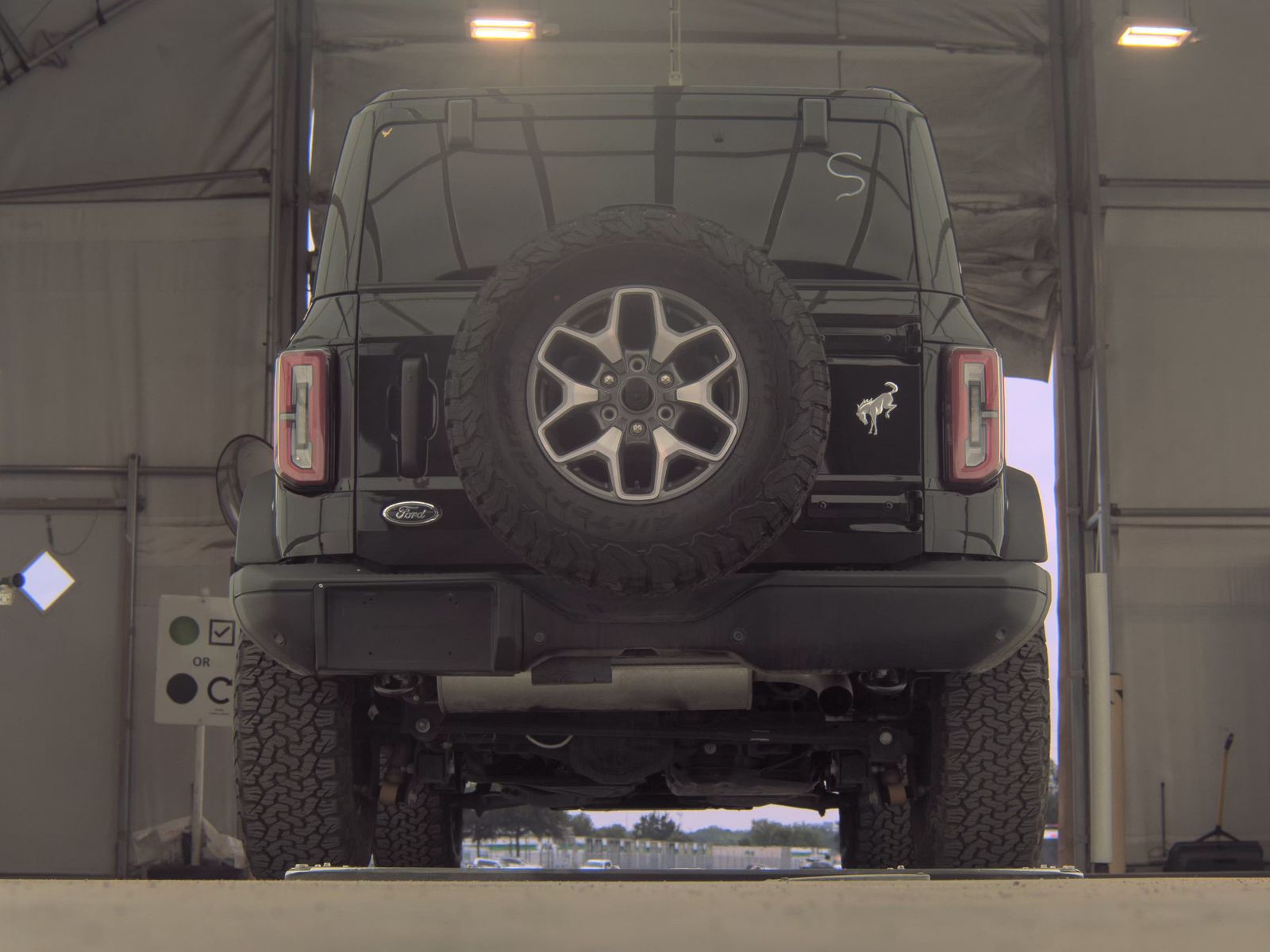FORD BRONCO - 8